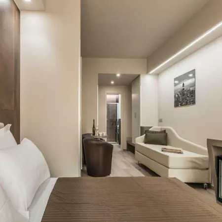 Astoria Deluxe Πανσιόν